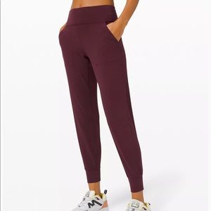 NEVER WORN: Lulu Lemon Align Jogger